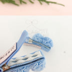 Dupla de Hair Clips com Pompons Frufru Mini na Presilha