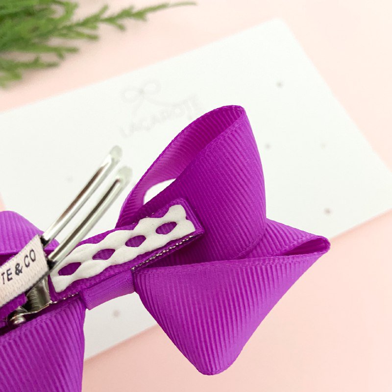 Laço Bela M na Presilha