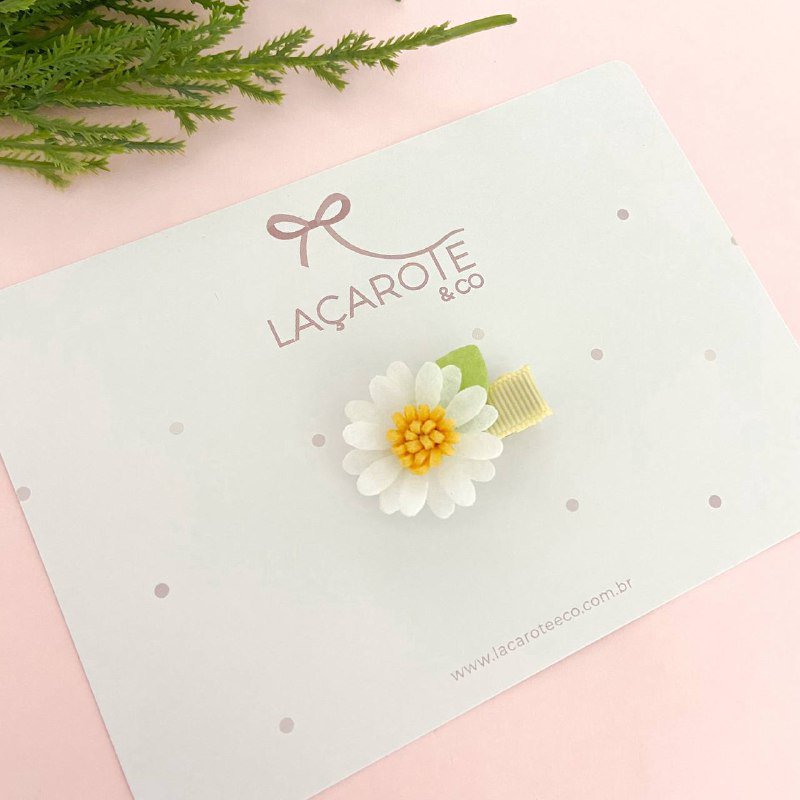 Clips Margarida Mini na Presilha