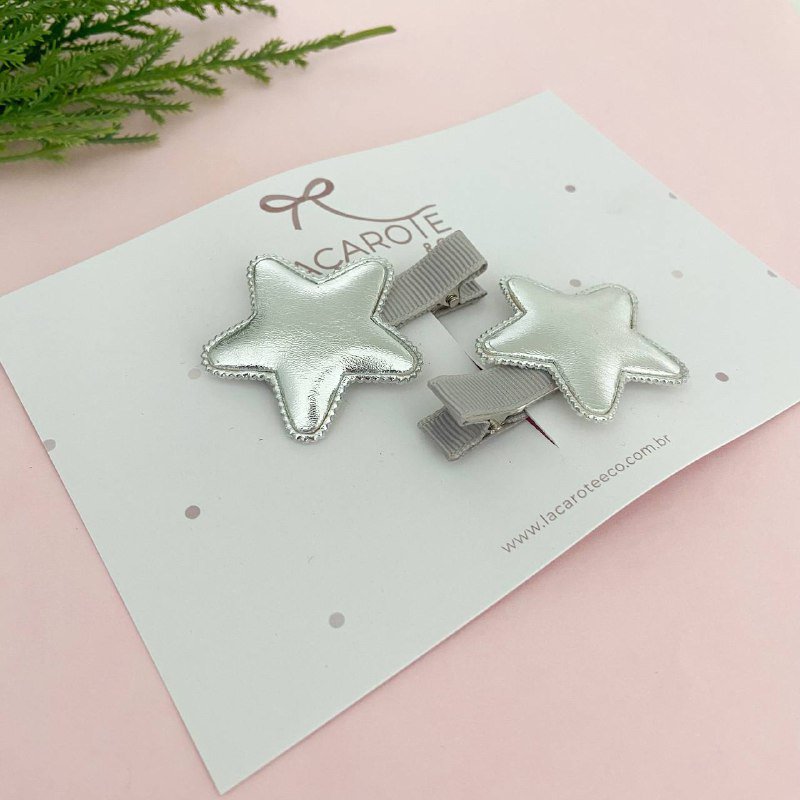 Dupla Clips Estrelas Prateadas P na Presilha